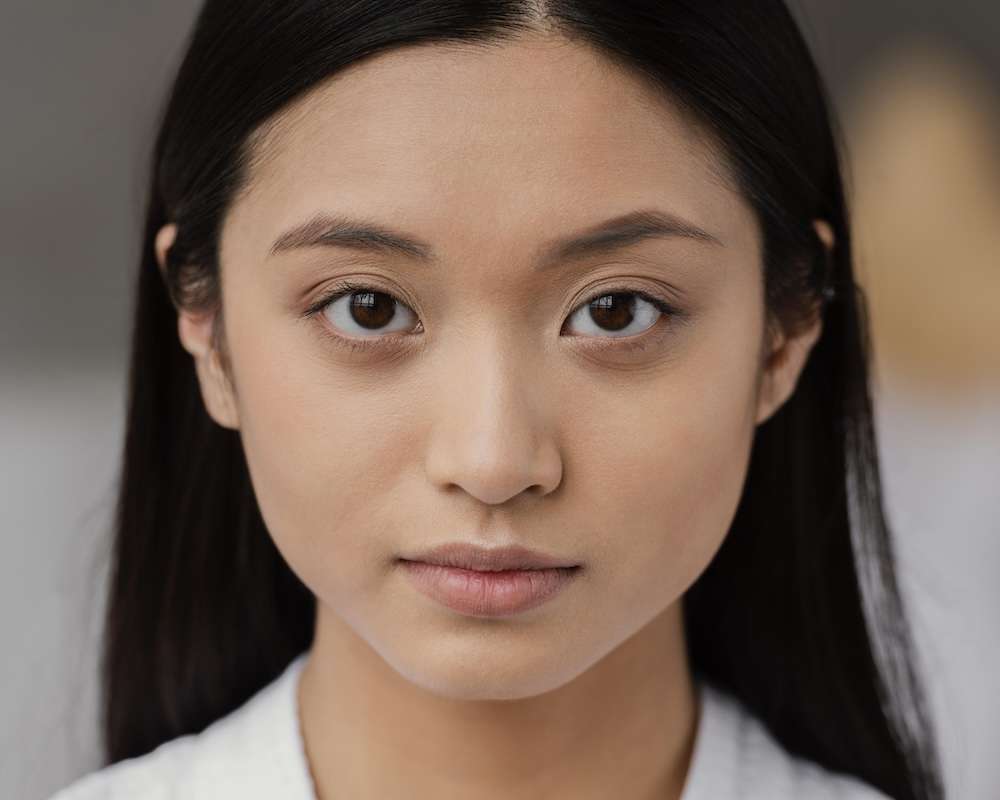 Benarkah Eye Cream Ampuh Atasi Kantung Mata? Ini Fakta dan Cara Pakainya yang Benar